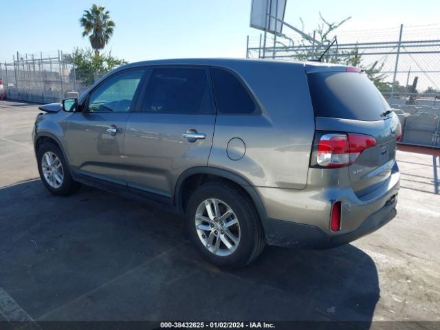 Photo 2 VIN: 5XYKT3A60FG661616 - KIA SORENTO 