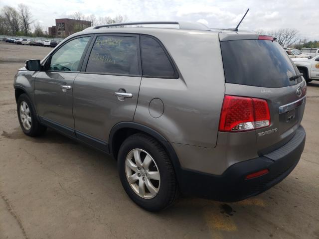 Photo 2 VIN: 5XYKT3A61DG383306 - KIA SORENTO LX 