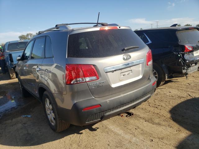 Photo 2 VIN: 5XYKT3A61DG421472 - KIA SORENTO LX 