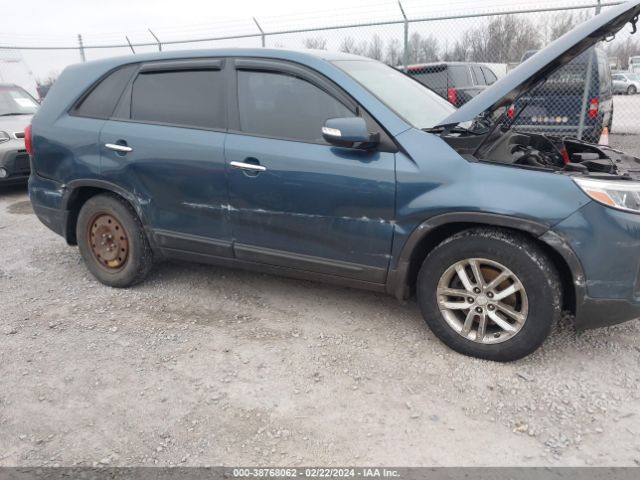 Photo 5 VIN: 5XYKT3A61EG481866 - KIA SORENTO 