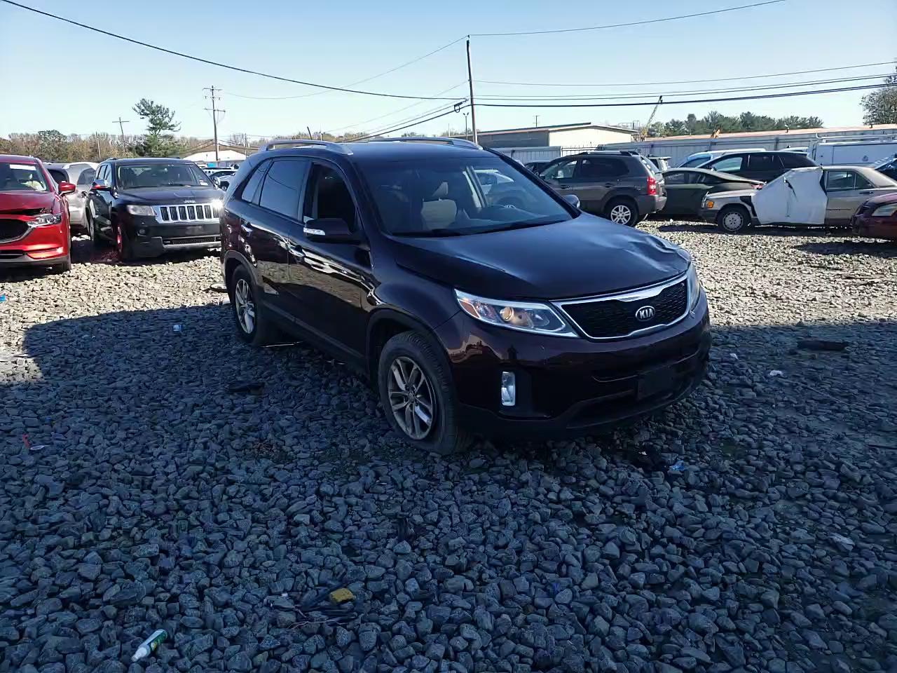 Photo 10 VIN: 5XYKT3A61EG500464 - KIA SORENTO LX 