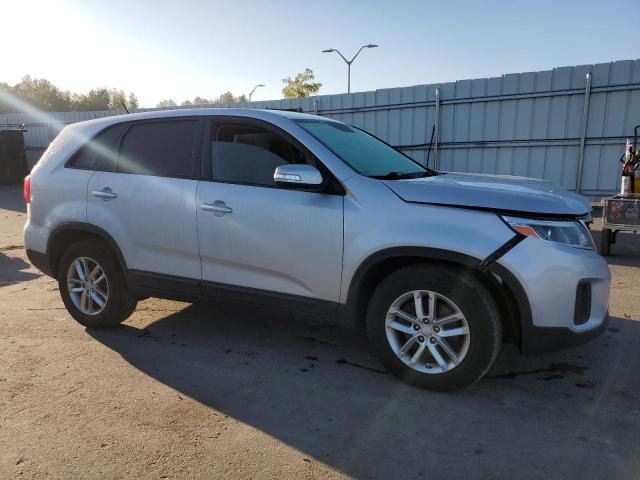 Photo 3 VIN: 5XYKT3A61EG508550 - KIA SORENTO LX 