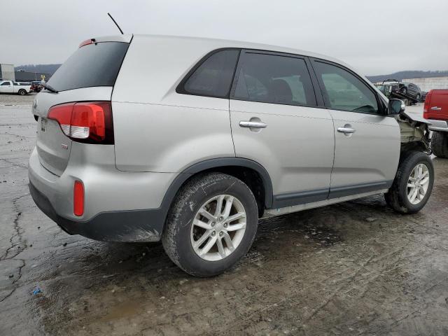 Photo 2 VIN: 5XYKT3A61FG566756 - KIA SORENTO LX 