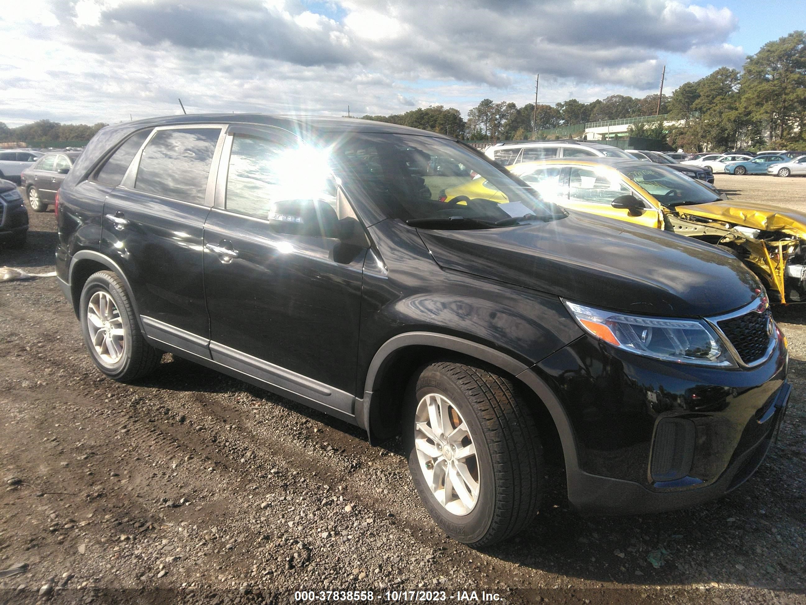 Photo 0 VIN: 5XYKT3A61FG569625 - KIA SORENTO 