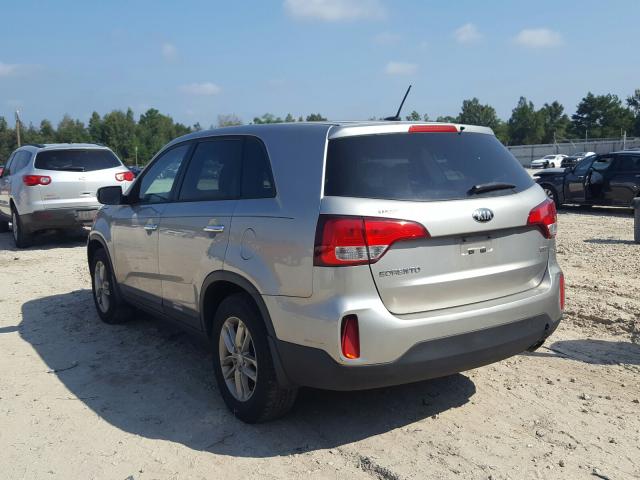 Photo 2 VIN: 5XYKT3A61FG573500 - KIA SORENTO LX 