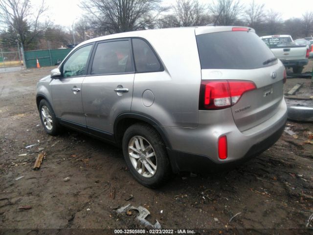 Photo 2 VIN: 5XYKT3A61FG576493 - KIA SORENTO 