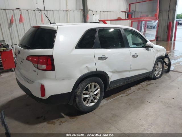 Photo 3 VIN: 5XYKT3A61FG619102 - KIA SORENTO 