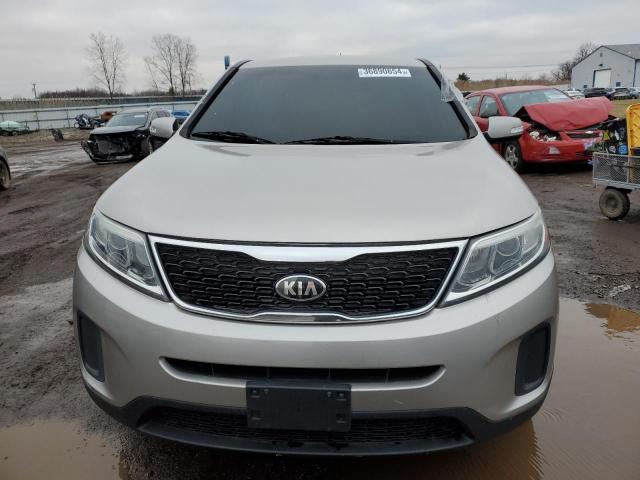 Photo 4 VIN: 5XYKT3A61FG619956 - KIA SORENTO 