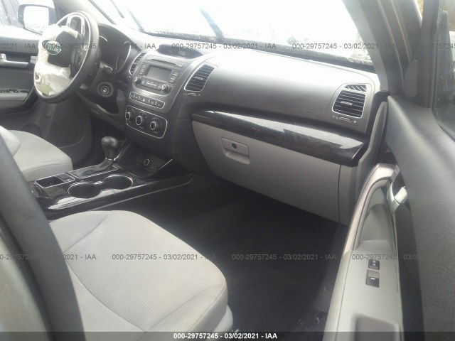 Photo 4 VIN: 5XYKT3A61FG661494 - KIA SORENTO 