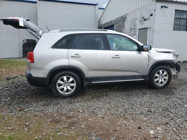 Photo 2 VIN: 5XYKT3A62CG304269 - KIA SORENTO 