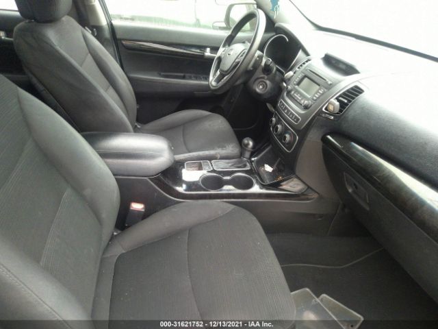 Photo 4 VIN: 5XYKT3A62EG482914 - KIA SORENTO 