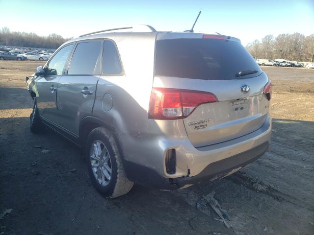 Photo 2 VIN: 5XYKT3A62FG610280 - KIA SORENTO LX 