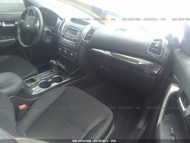 Photo 4 VIN: 5XYKT3A62FG621828 - KIA SORENTO 