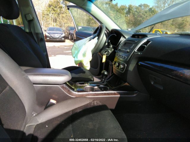 Photo 4 VIN: 5XYKT3A62FG628889 - KIA SORENTO 