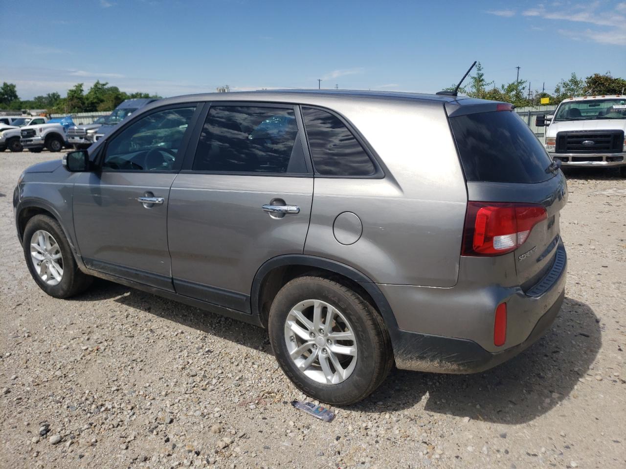 Photo 1 VIN: 5XYKT3A62FG631016 - KIA SORENTO 