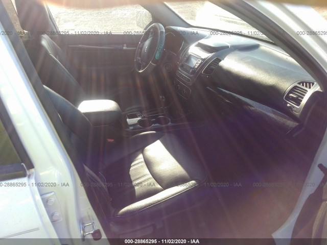 Photo 4 VIN: 5XYKT3A62FG656174 - KIA SORENTO 