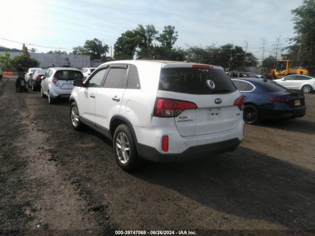 Photo 2 VIN: 5XYKT3A62FG660385 - KIA SORENTO 