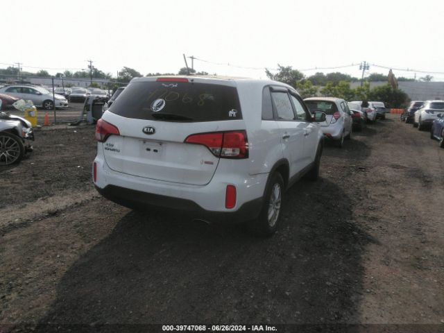 Photo 3 VIN: 5XYKT3A62FG660385 - KIA SORENTO 