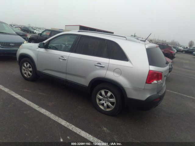 Photo 2 VIN: 5XYKT3A63CG227279 - KIA SORENTO 