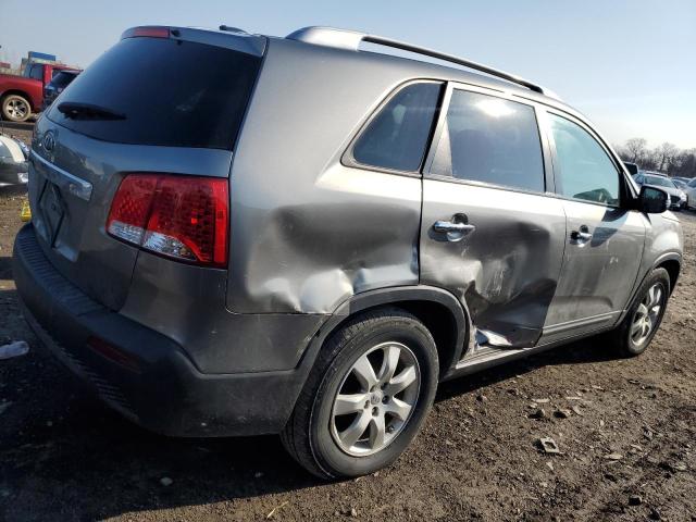 Photo 2 VIN: 5XYKT3A63CG304698 - KIA SORENTO 