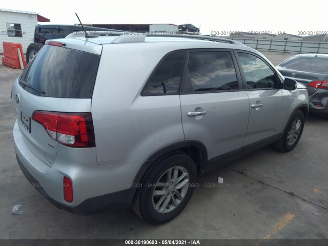 Photo 3 VIN: 5XYKT3A63EG477950 - KIA SORENTO 