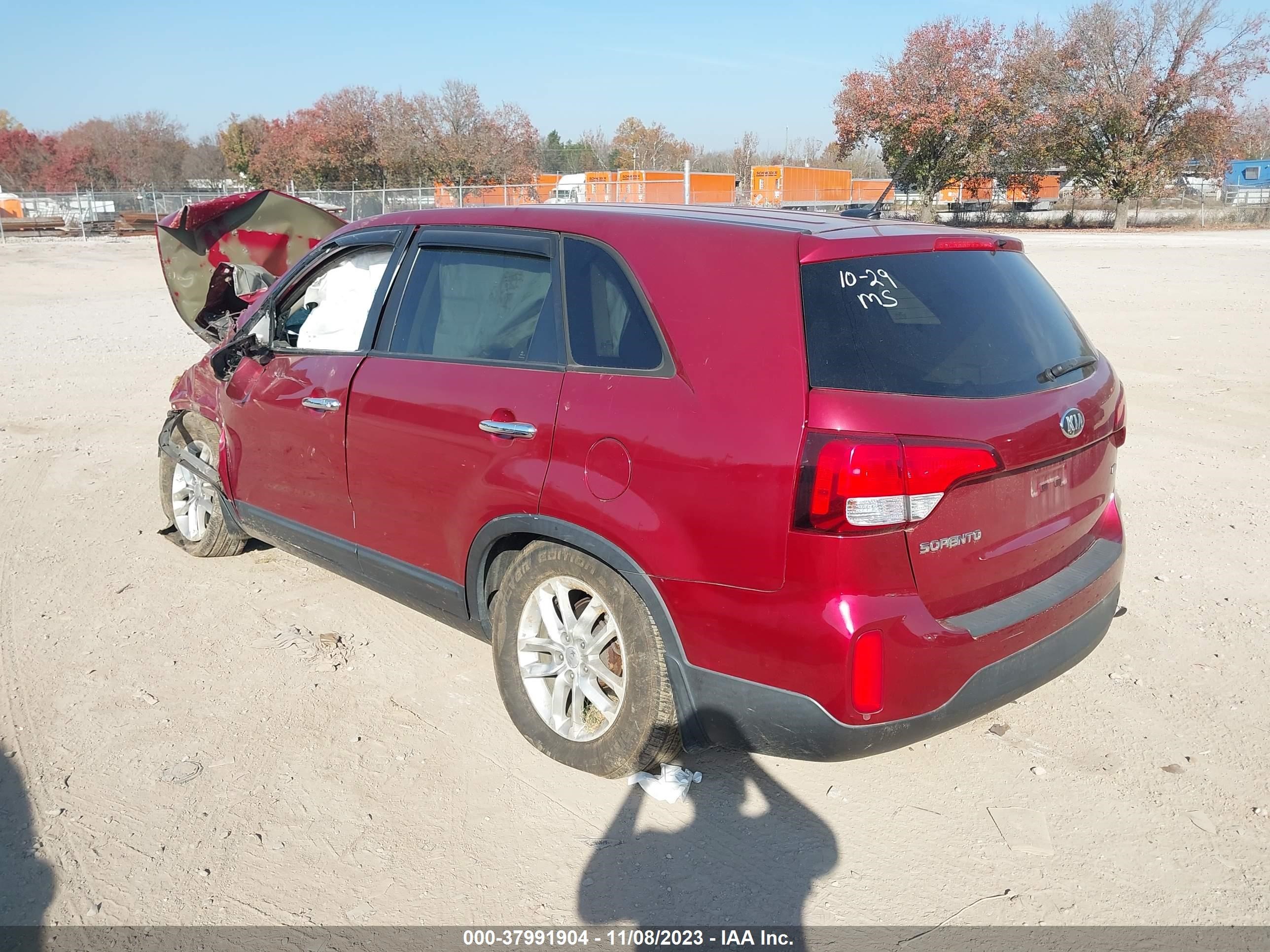 Photo 2 VIN: 5XYKT3A63EG516133 - KIA SORENTO 