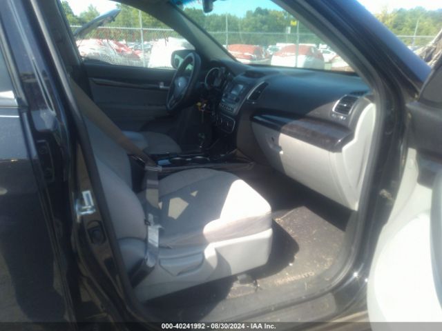 Photo 4 VIN: 5XYKT3A63FG589276 - KIA SORENTO 