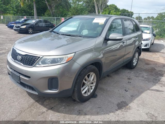 Photo 1 VIN: 5XYKT3A63FG645359 - KIA SORENTO 