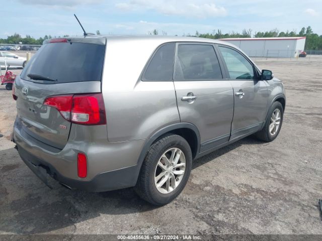 Photo 3 VIN: 5XYKT3A63FG645359 - KIA SORENTO 