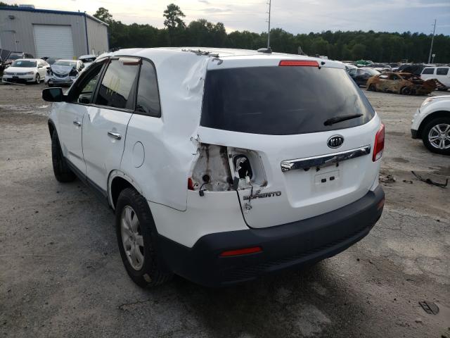 Photo 2 VIN: 5XYKT3A64DG323181 - KIA SORENTO LX 