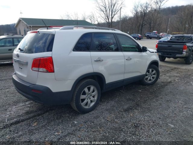 Photo 3 VIN: 5XYKT3A64DG416055 - KIA SORENTO 