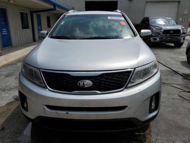 Photo 4 VIN: 5XYKT3A64FG551135 - KIA SORENTO LX 