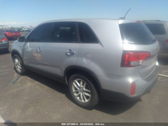 Photo 2 VIN: 5XYKT3A64FG589643 - KIA SORENTO 