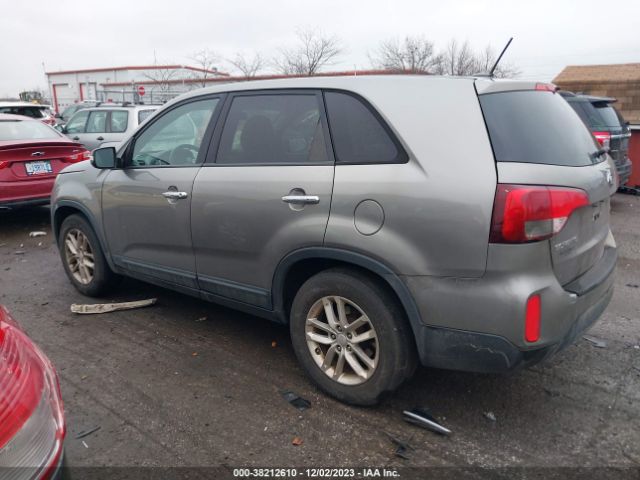 Photo 2 VIN: 5XYKT3A64FG601600 - KIA SORENTO 