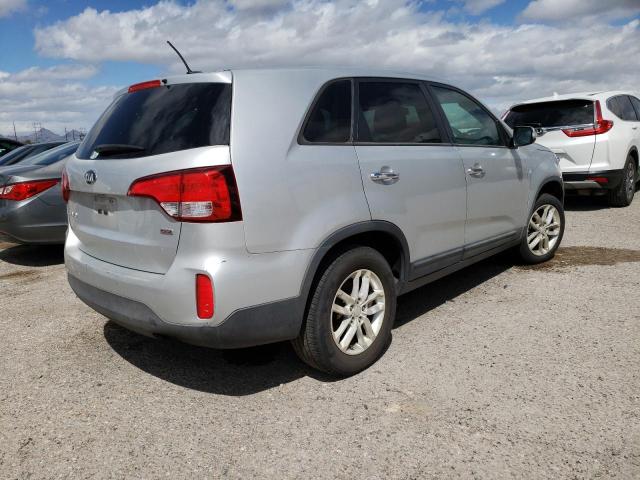 Photo 2 VIN: 5XYKT3A64FG602147 - KIA SORENTO LX 