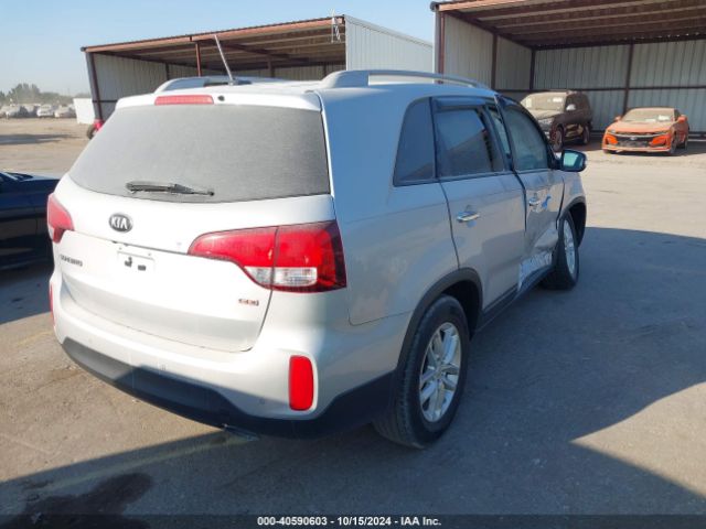 Photo 3 VIN: 5XYKT3A64FG603590 - KIA SORENTO 