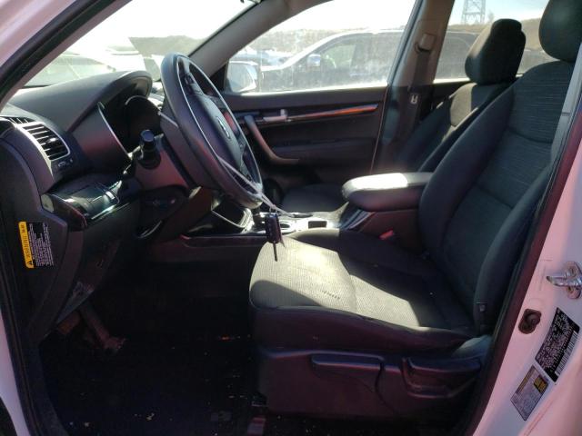 Photo 6 VIN: 5XYKT3A64FG617697 - KIA SORENTO LX 