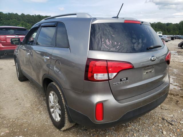 Photo 2 VIN: 5XYKT3A64FG644057 - KIA SORENTO LX 