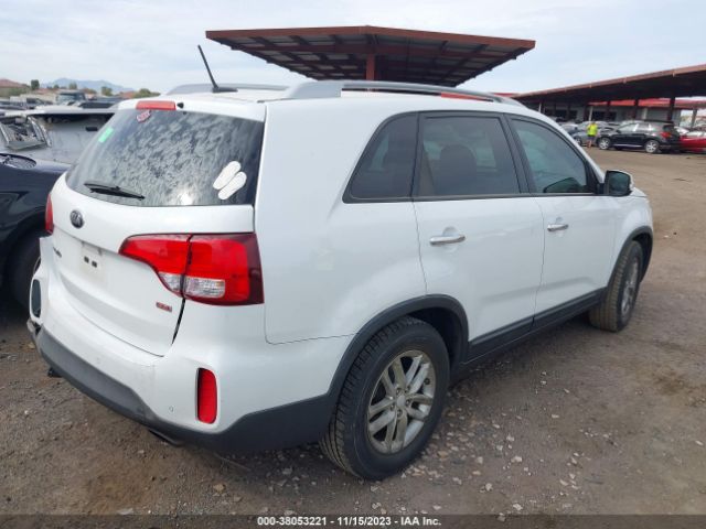 Photo 3 VIN: 5XYKT3A64FG658542 - KIA SORENTO 