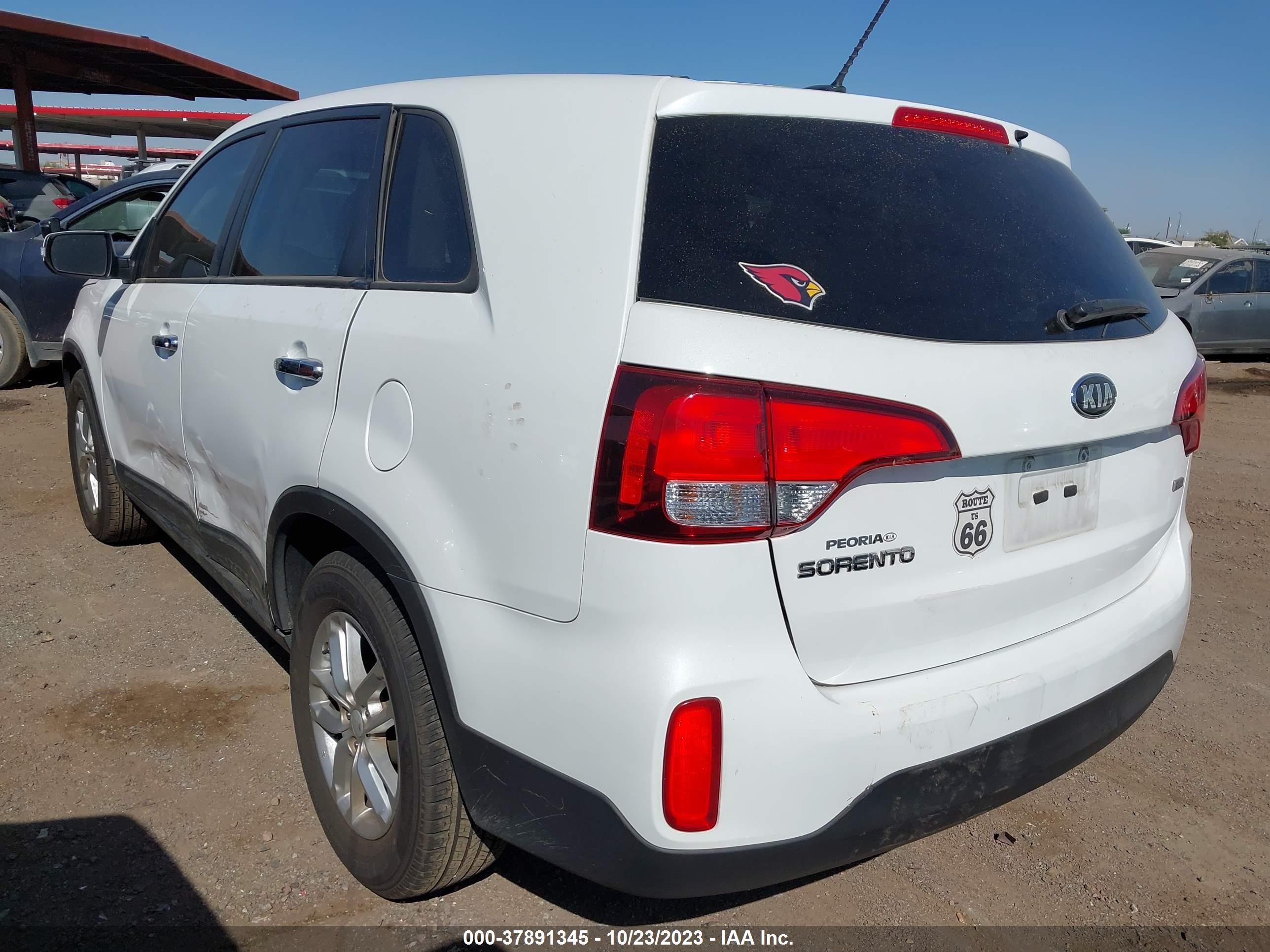 Photo 2 VIN: 5XYKT3A64FG660372 - KIA SORENTO 