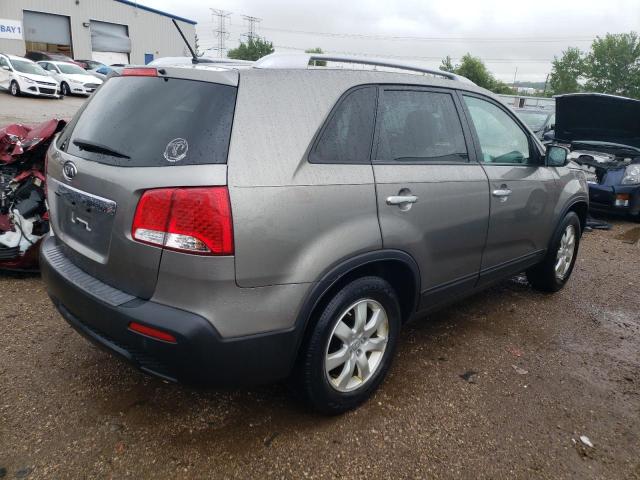 Photo 2 VIN: 5XYKT3A65DG327739 - KIA SORENTO LX 