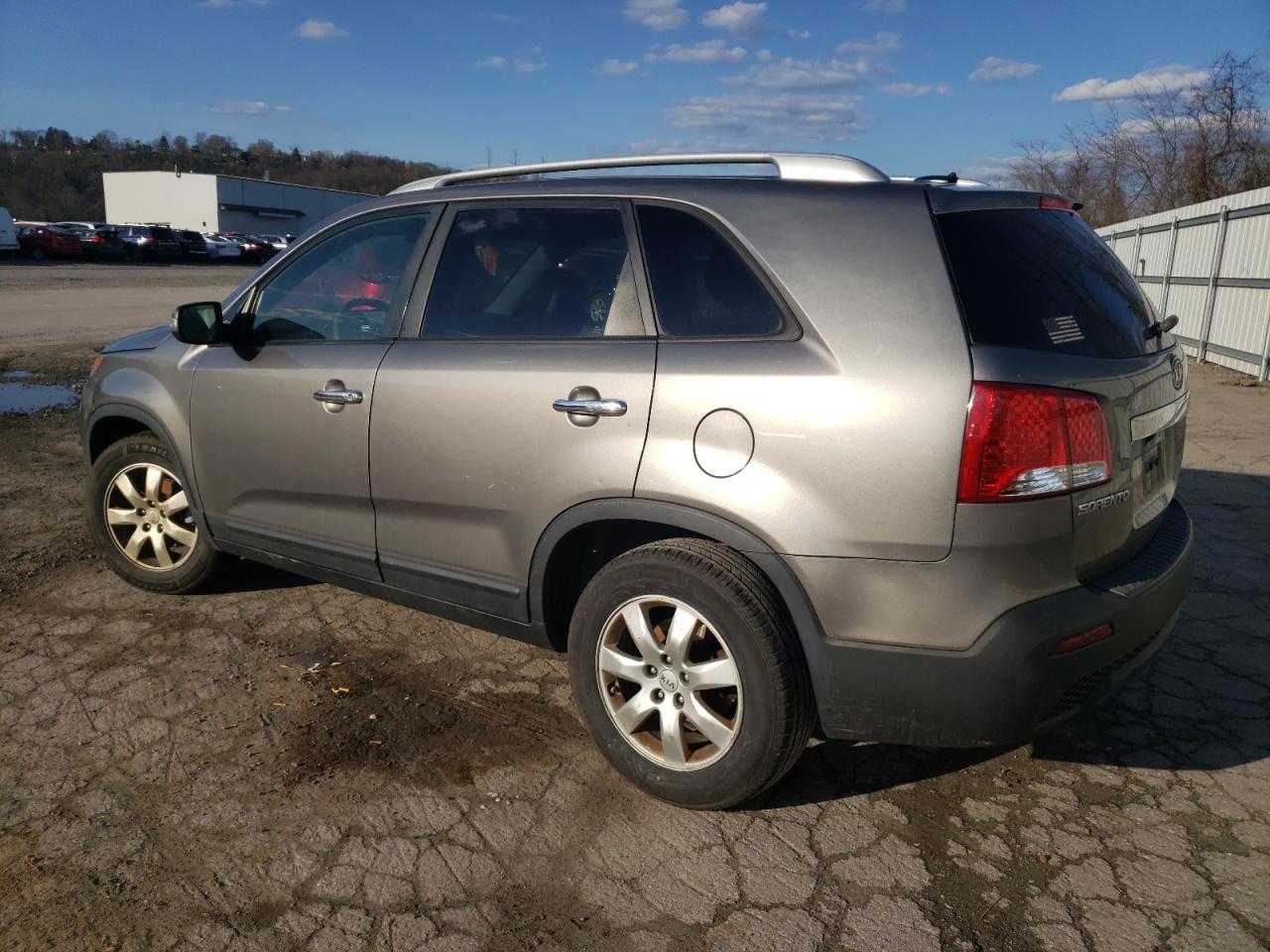 Photo 1 VIN: 5XYKT3A65DG384605 - KIA SORENTO 