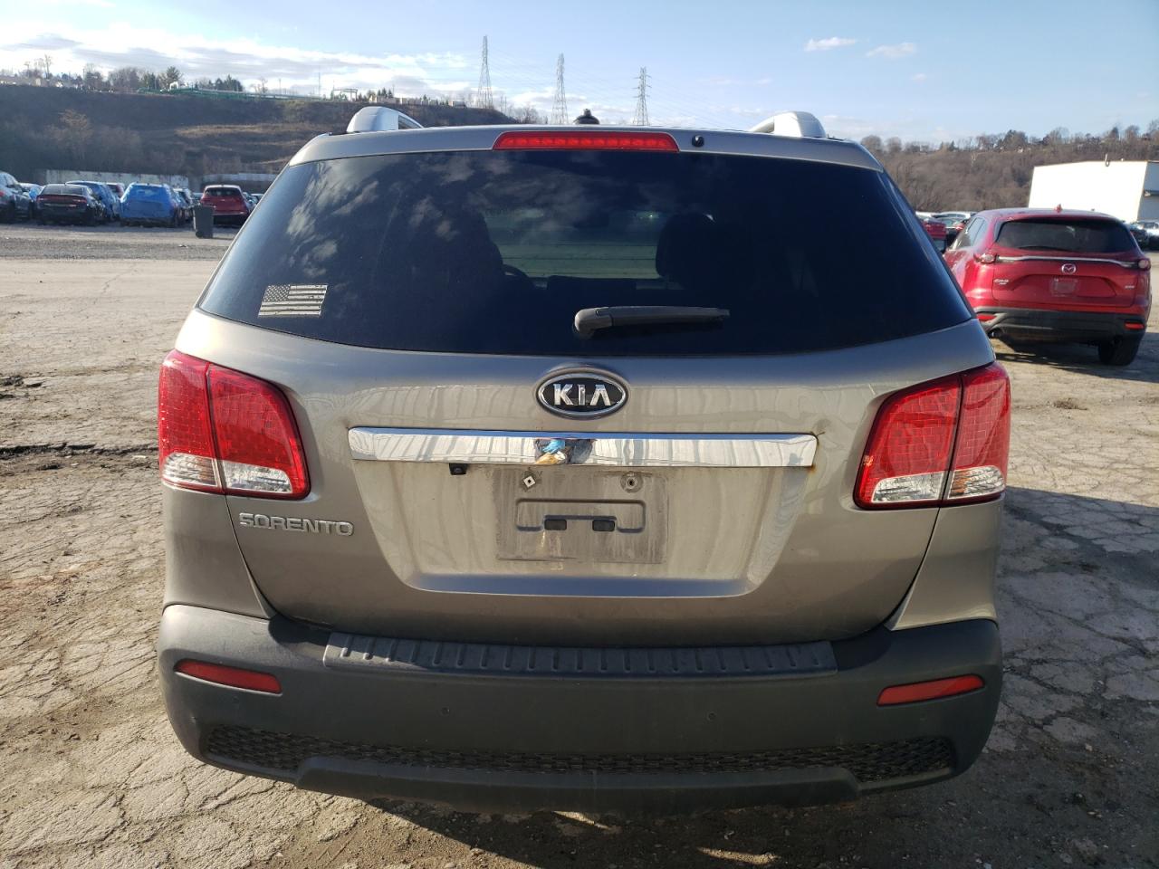 Photo 5 VIN: 5XYKT3A65DG384605 - KIA SORENTO 