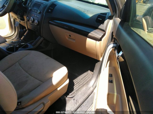 Photo 4 VIN: 5XYKT3A65DG413178 - KIA SORENTO 