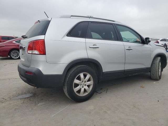 Photo 2 VIN: 5XYKT3A65DG414721 - KIA SORENTO LX 