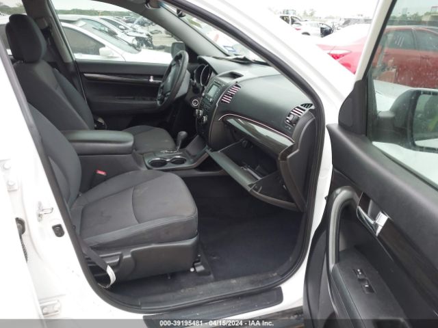 Photo 4 VIN: 5XYKT3A65DG421376 - KIA SORENTO 