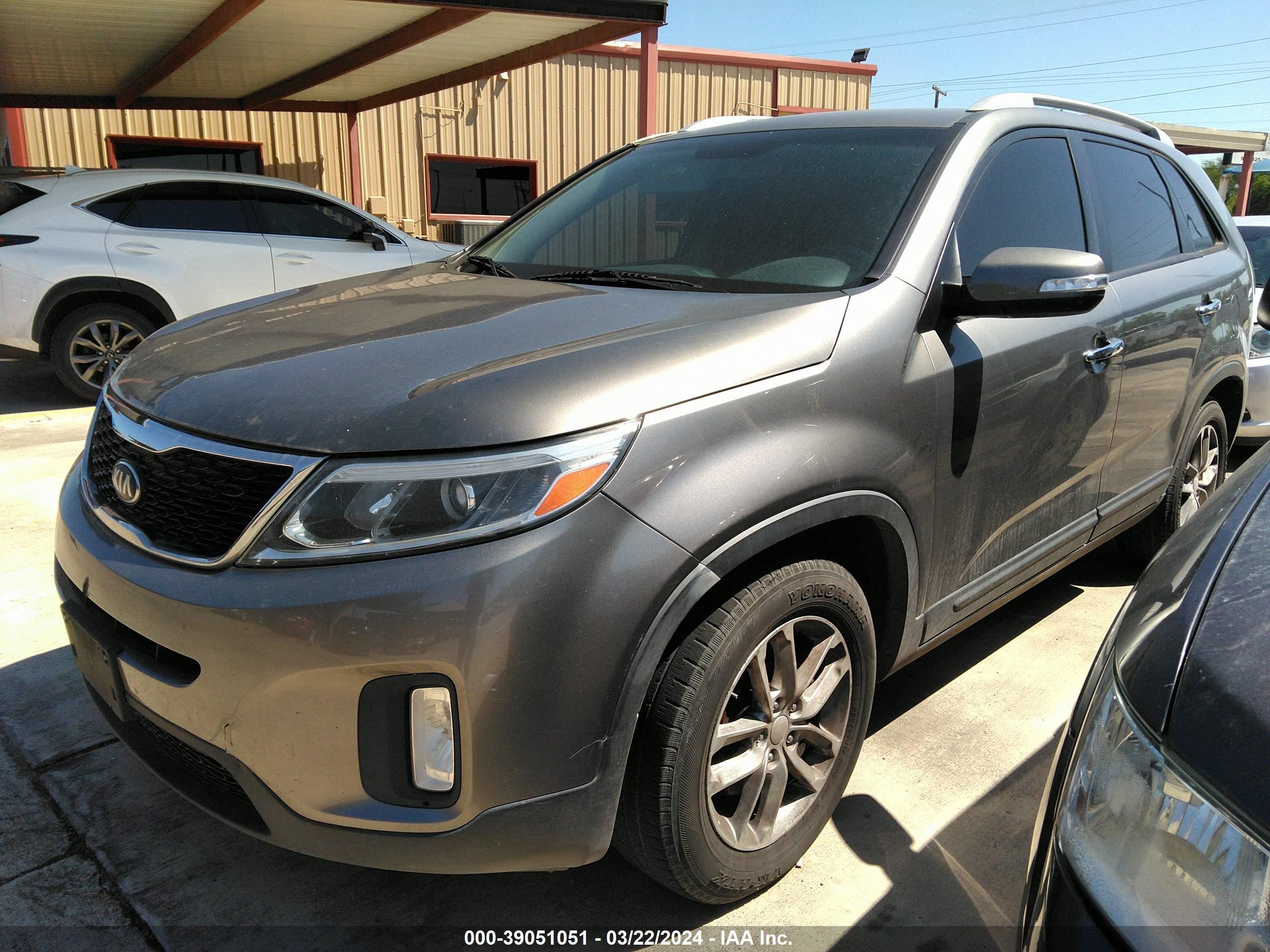 Photo 1 VIN: 5XYKT3A65EG439264 - KIA SORENTO 