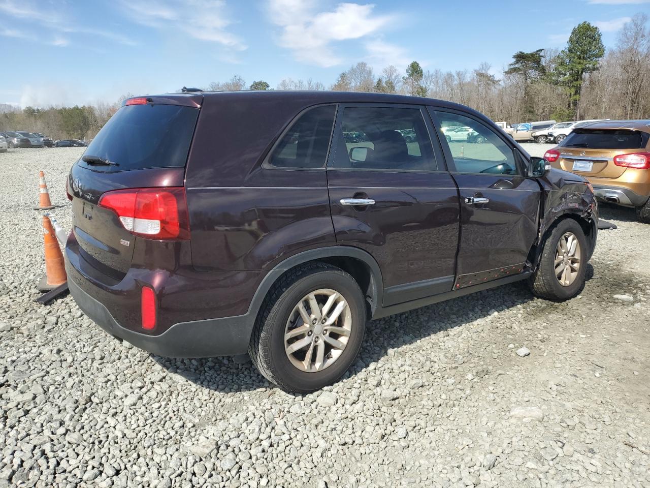 Photo 2 VIN: 5XYKT3A65EG514576 - KIA SORENTO 