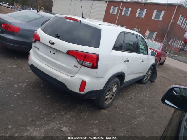 Photo 3 VIN: 5XYKT3A65EG526517 - KIA SORENTO 