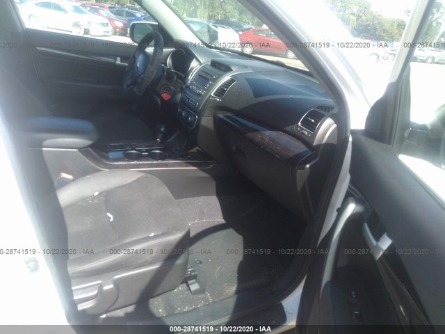 Photo 4 VIN: 5XYKT3A65FG606546 - KIA SORENTO 